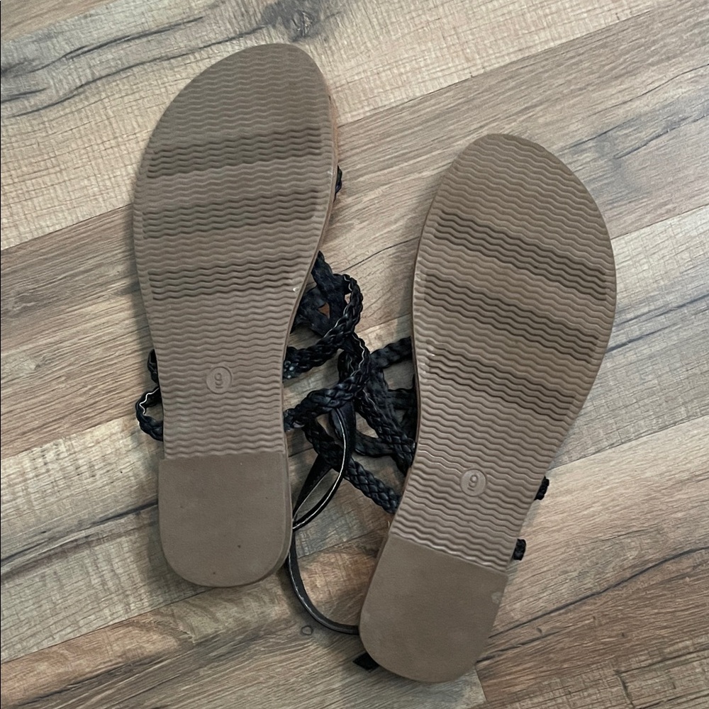 Universal Thread Black Braided Sandals - Picture 4 of 4